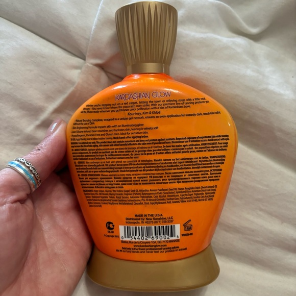 Kardashian Glow Bronzer Tanning Lotion HTF - Picture 3 of 8